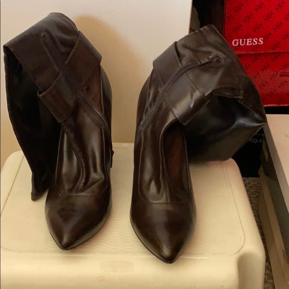 Boots - Picture 4 of 4